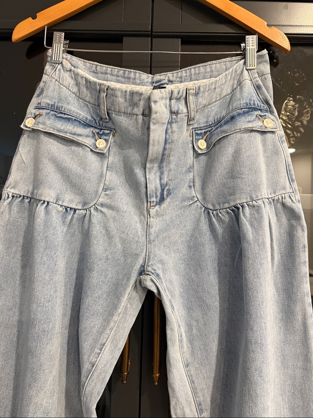 Cider Light Blue High-Rise Balloon Jeans with Buttoned Front Pockets - Picture 2 of 12
